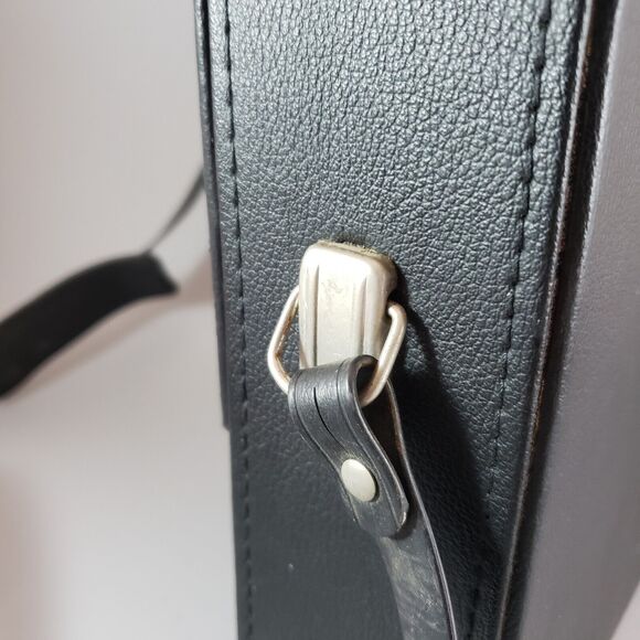 Vintage Vivitar Hard Case 9"x8"x2.5" Lined with Red Corduroy with Clasp - Picture 4 of 8